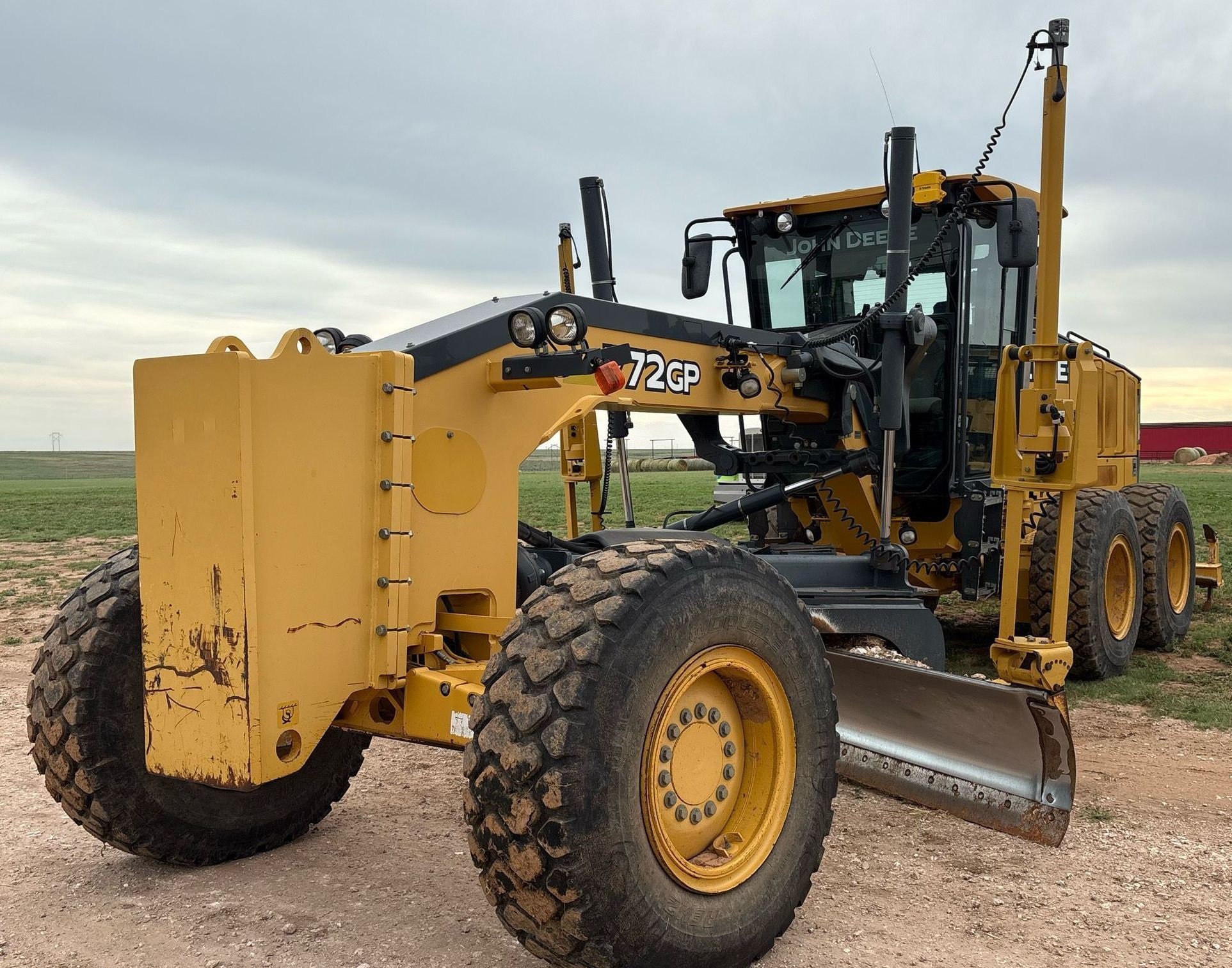 2013 John Deere 772G motor grader